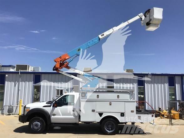 Altec AT37G 车载式高空作业车