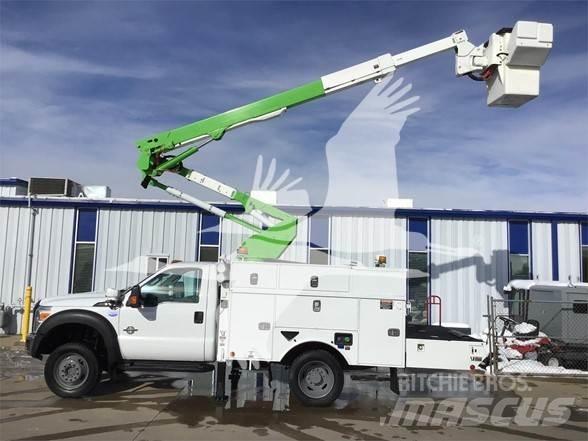 Altec AT40G 车载式高空作业车