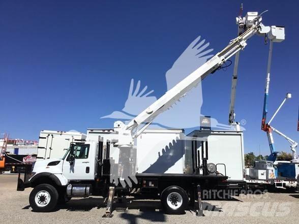 Altec DM47TB 车载式高空作业车