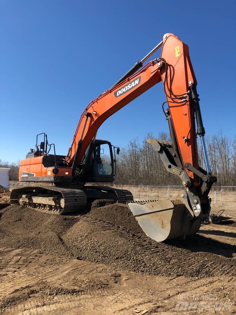 Develon DX225LC-5 履带挖掘机