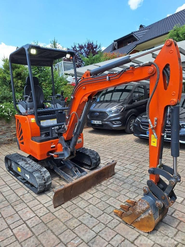 Sunward SWE 18 UF 小型挖掘机