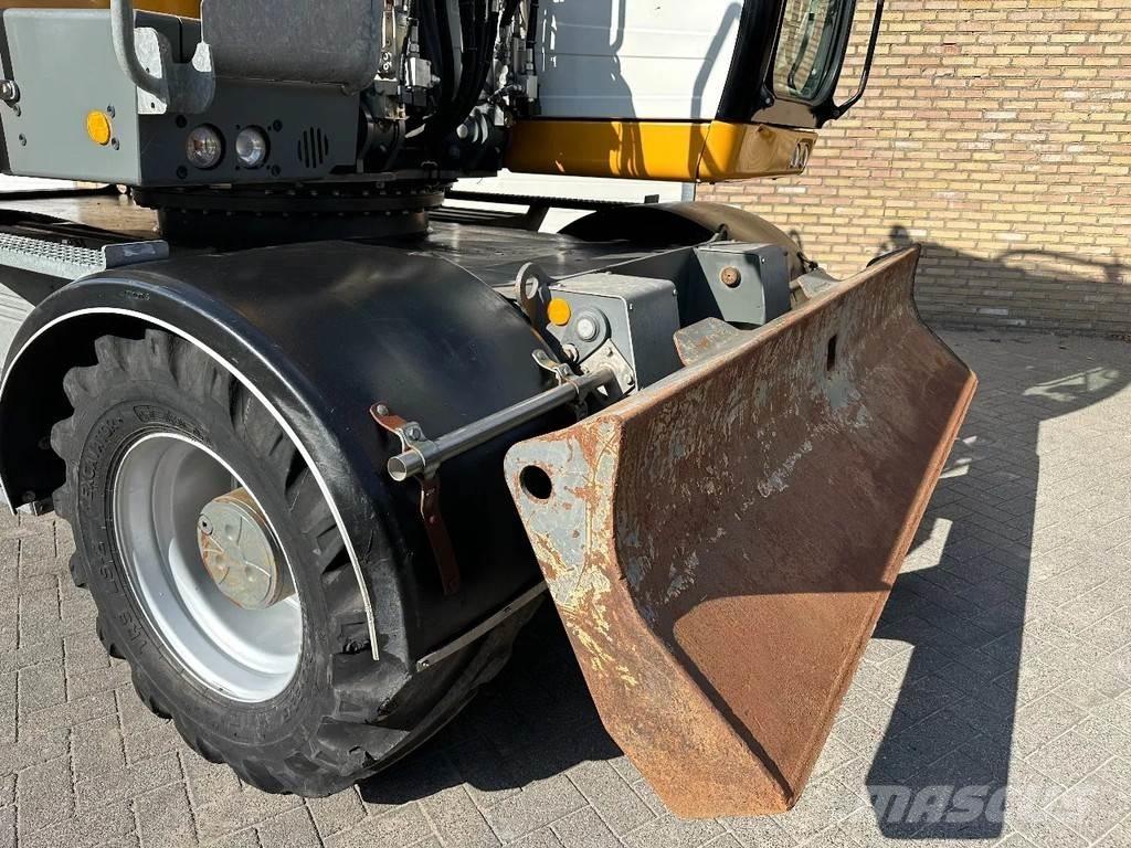 Liebherr A914 轮式挖掘机