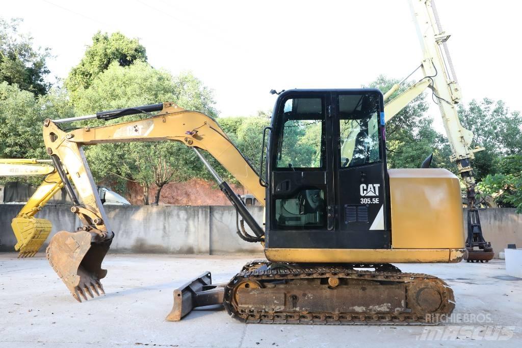 CAT 305.5 小型挖掘机