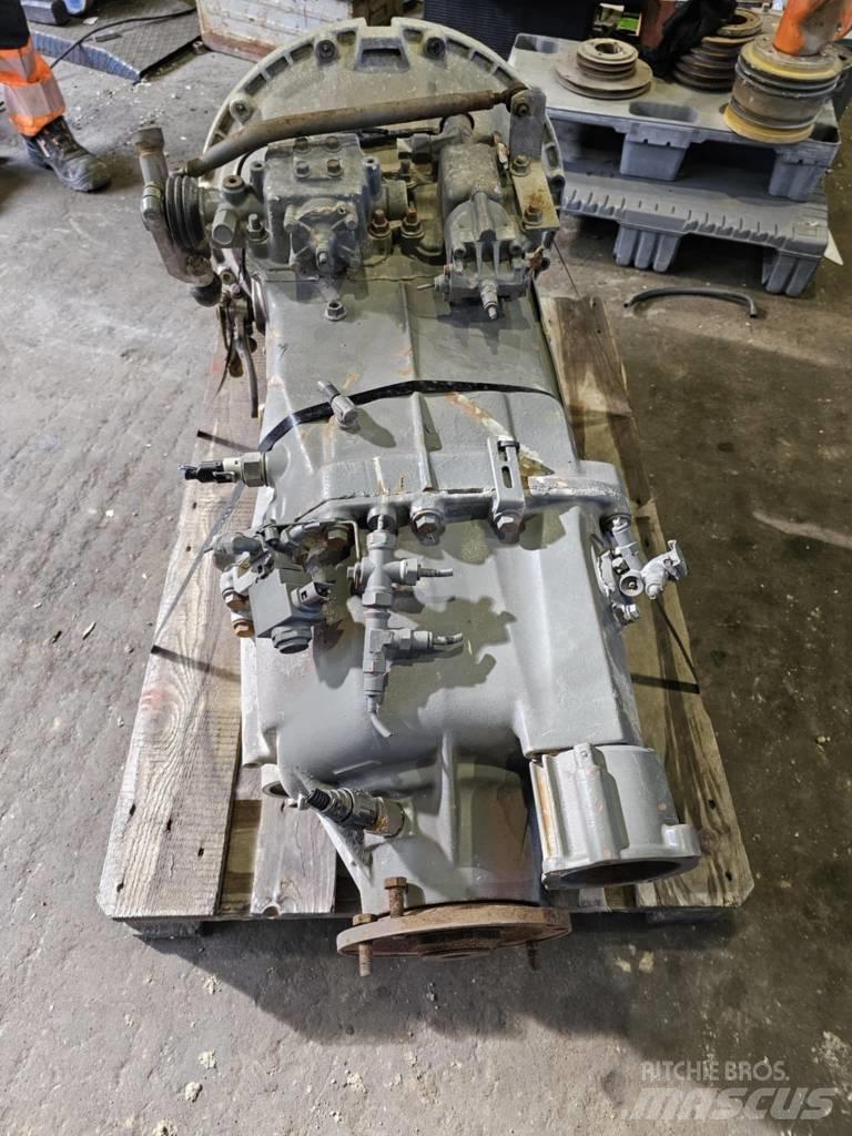 Volvo SR1900 变速器