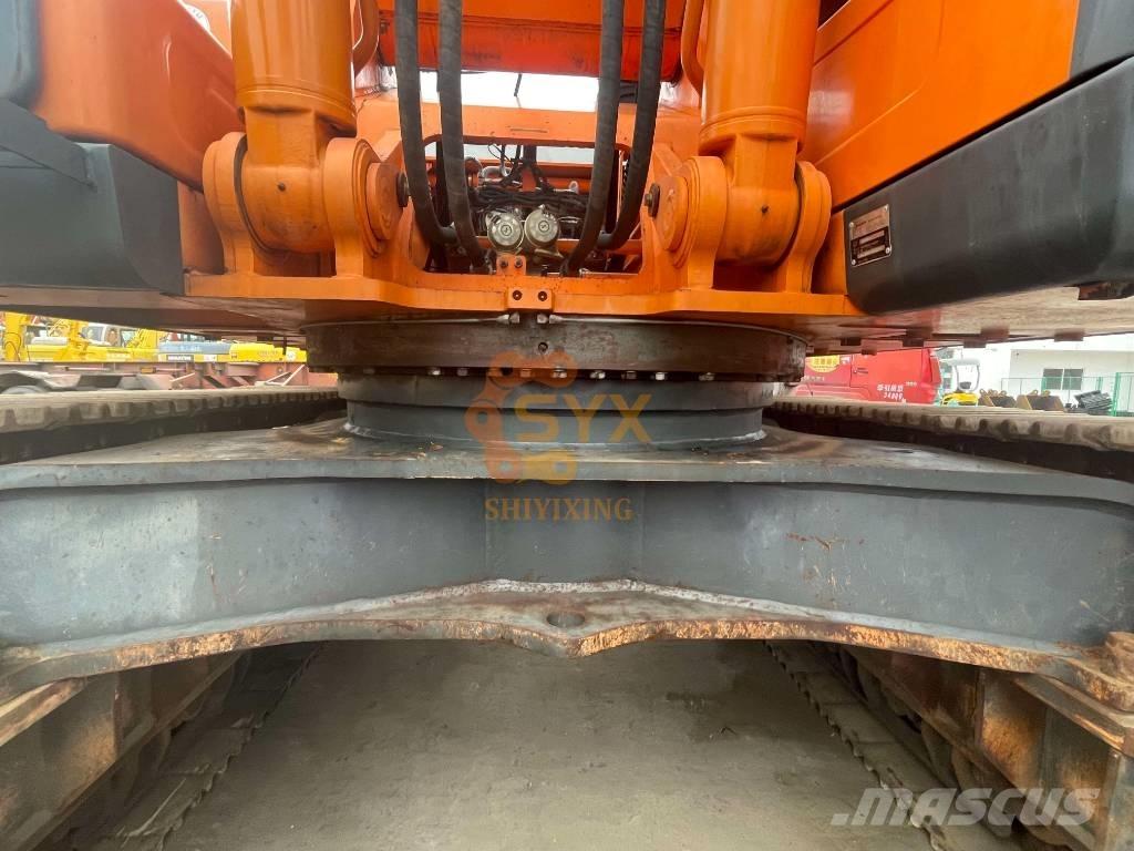 Doosan DX500 LCA 履带挖掘机