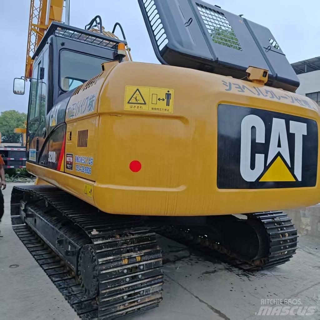 CAT 320 履带挖掘机