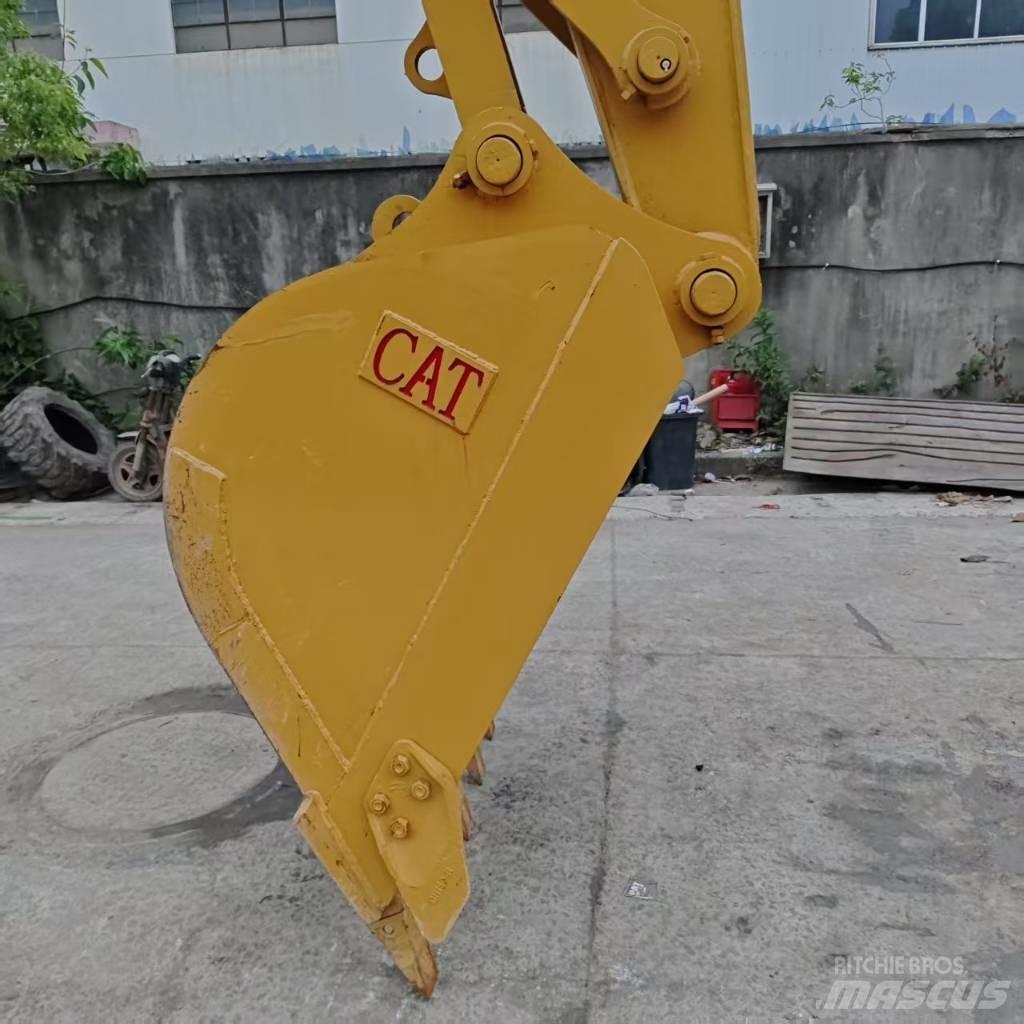 CAT 320 履带挖掘机