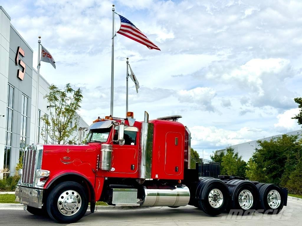 Peterbilt 388 牵引车