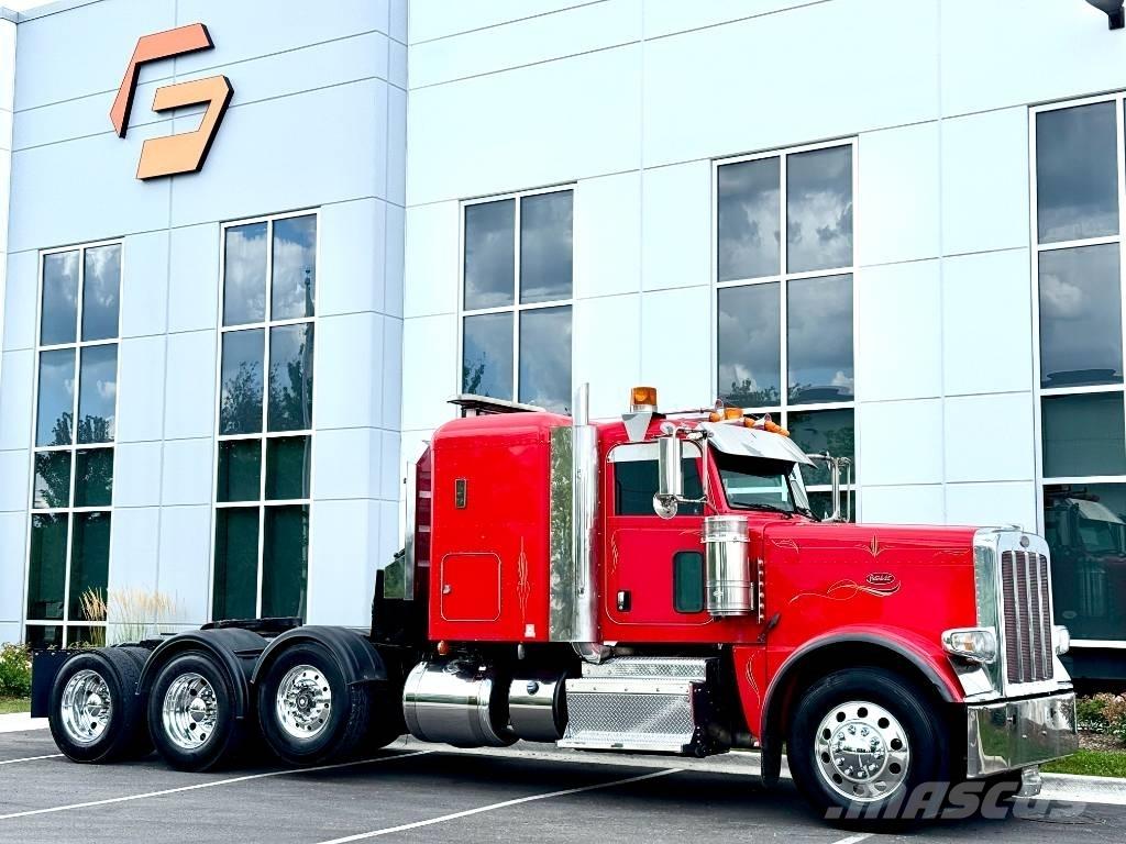 Peterbilt 388 牵引车