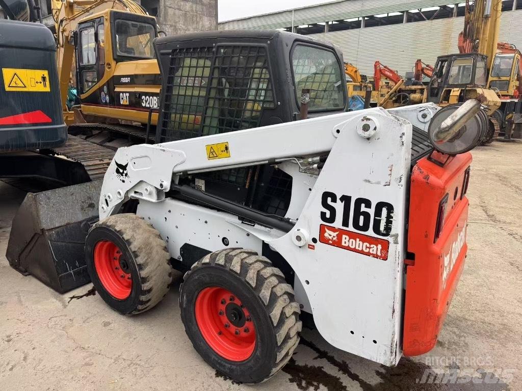 Bobcat S 160 滑移装载机