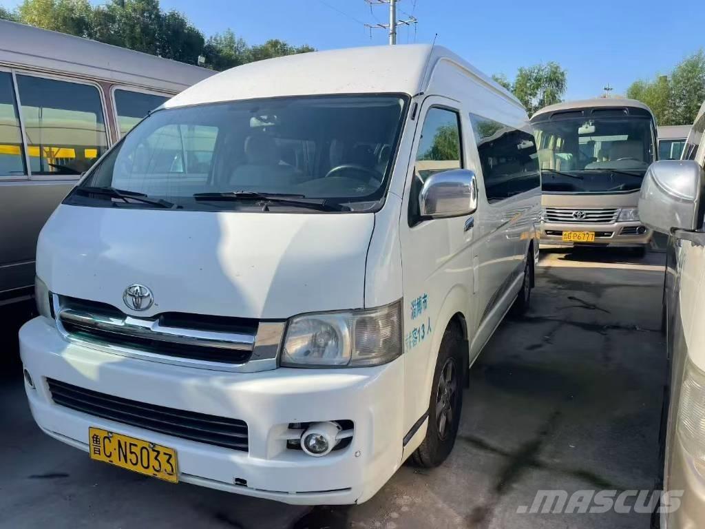 Toyota Hiace 公路客运汽车