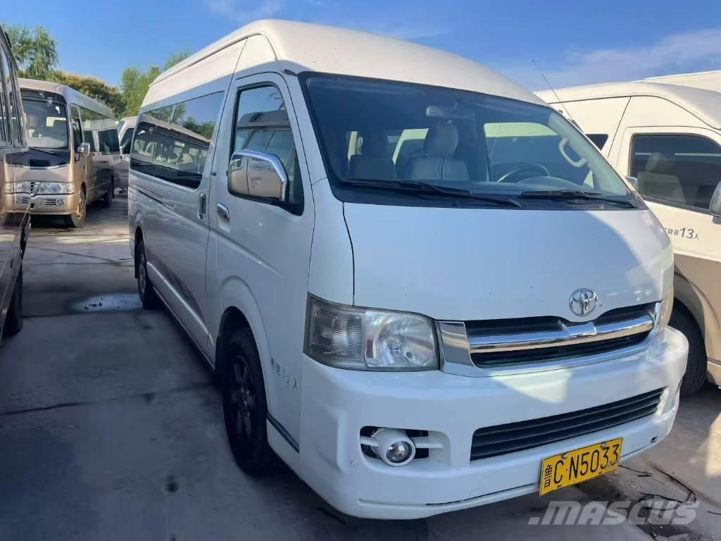 Toyota Hiace 公路客运汽车