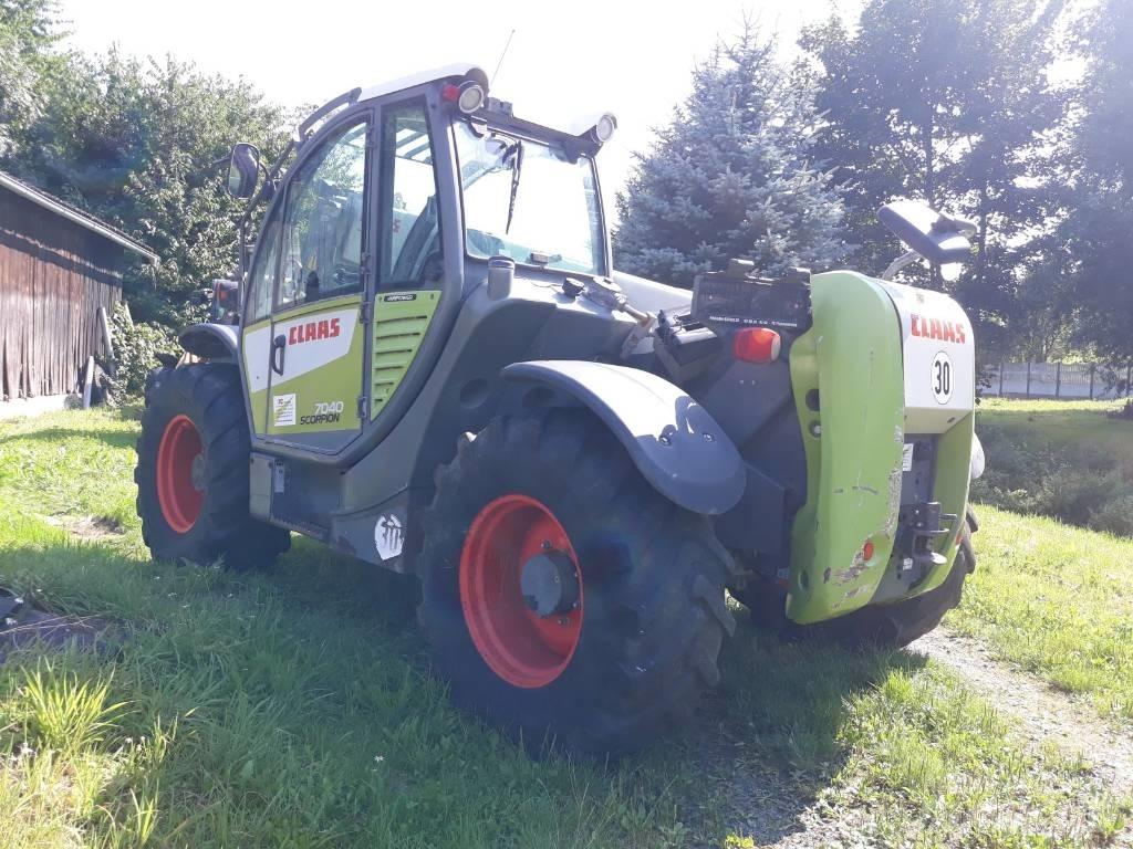 CLAAS Scorpion 7040 伸缩臂叉装车|叉装车