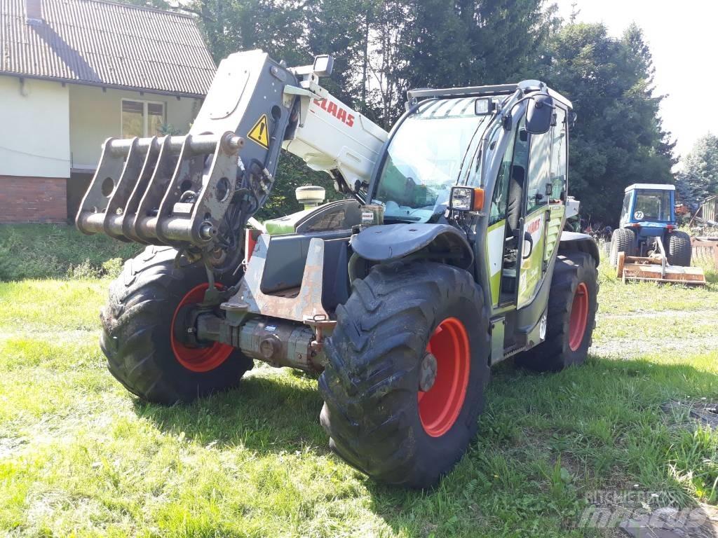 CLAAS Scorpion 7040 伸缩臂叉装车|叉装车