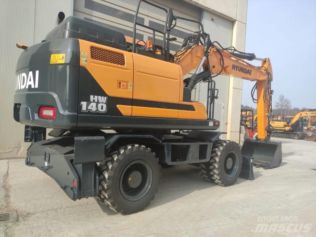 Hyundai HW140 轮式挖掘机