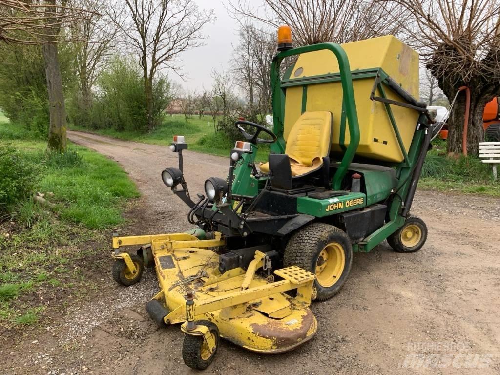 John Deere F 935 骑乘式割草机