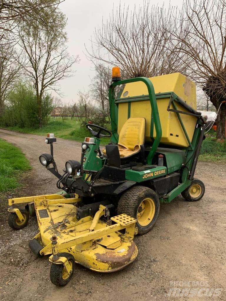 John Deere F 935 骑乘式割草机