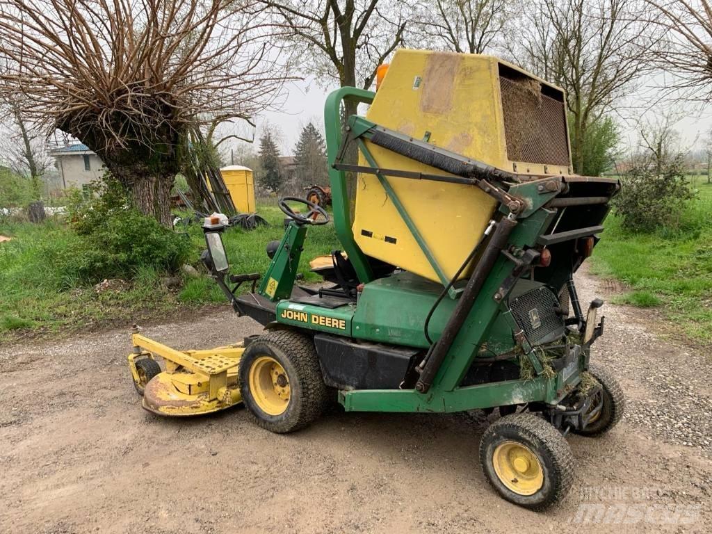 John Deere F 935 骑乘式割草机