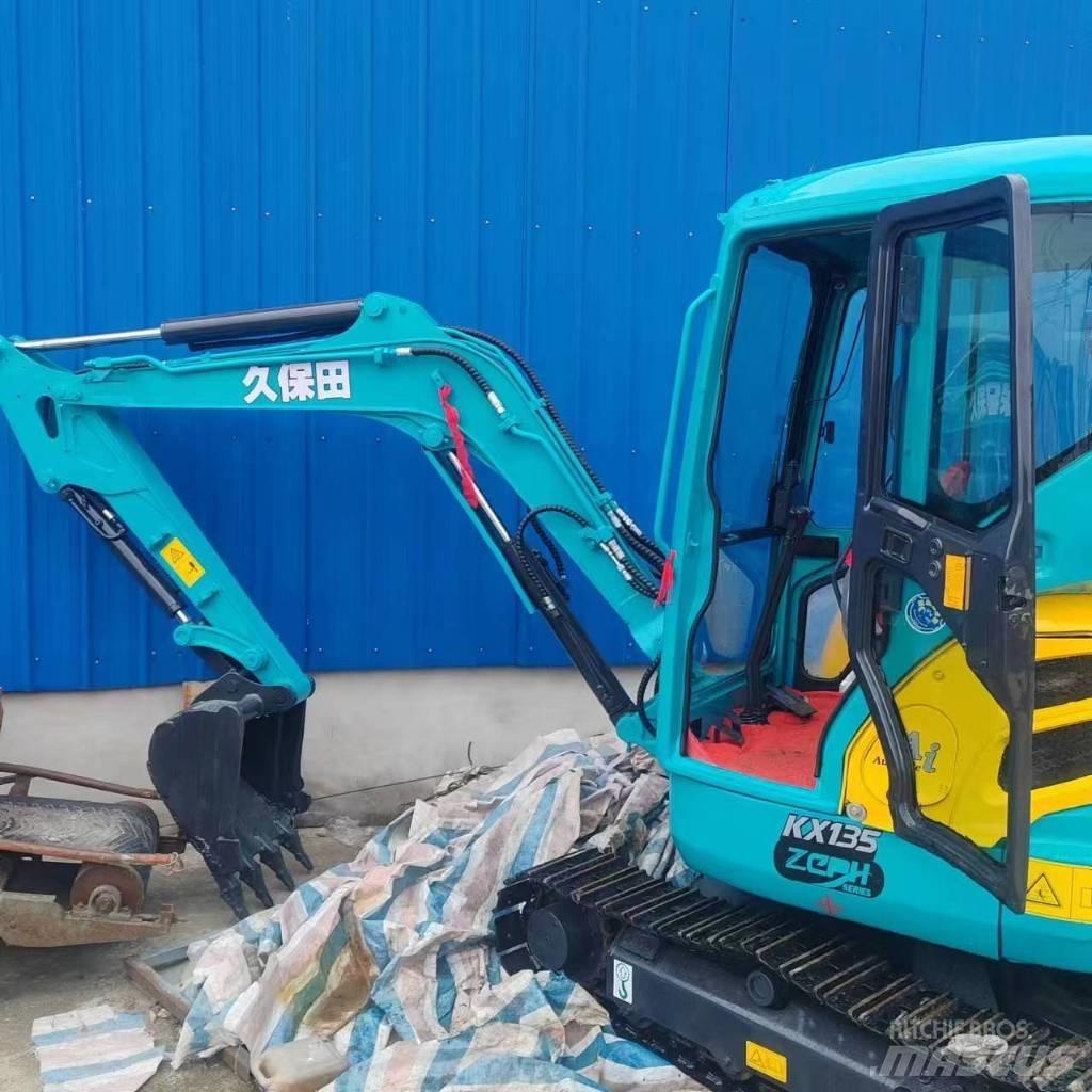 Kubota KX 135 小型挖掘机