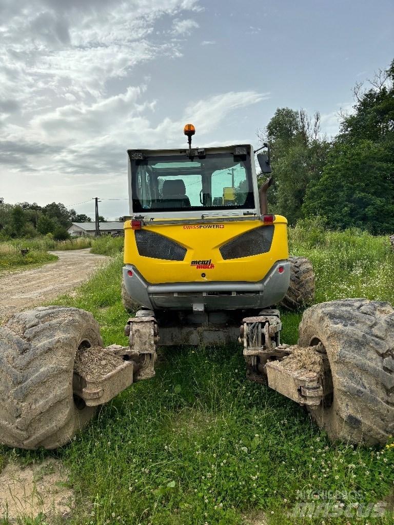 Menzi Muck M 340 特种挖掘机