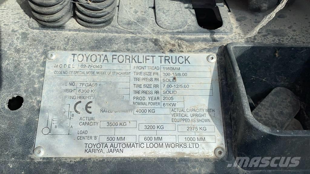 Toyota 02-7 FG 40 天然气叉车