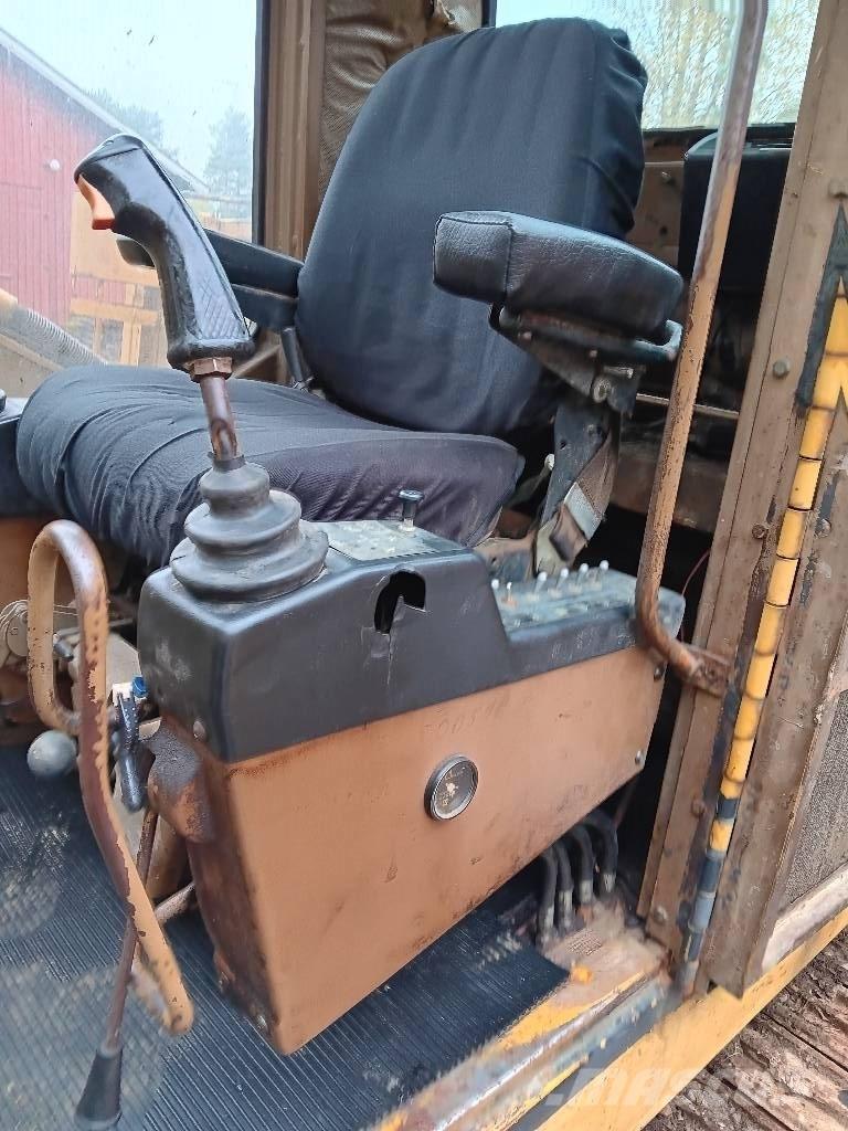 CAT 219 LC 履带挖掘机