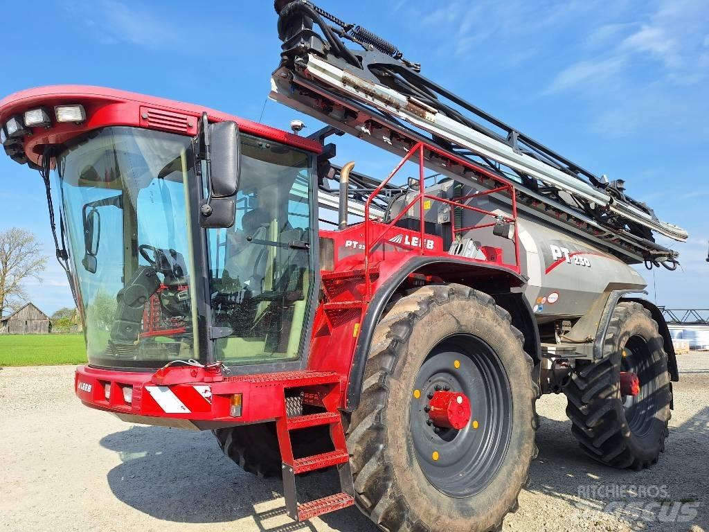 Horsch Leeb PT 230 自走式喷雾机