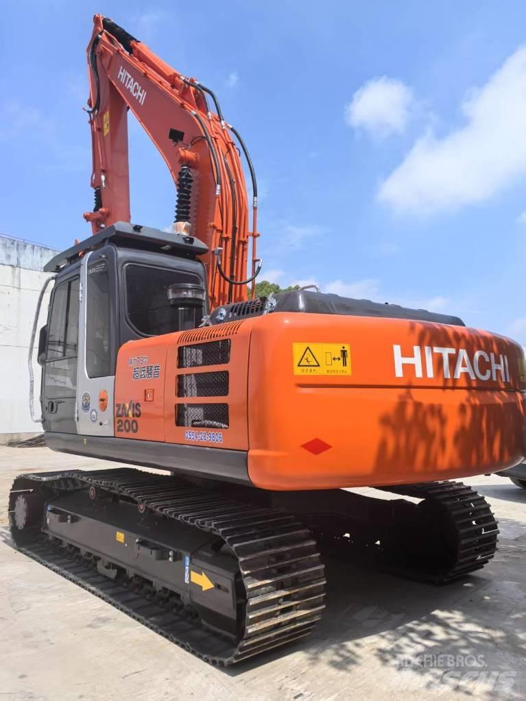 Hitachi ZX200 履带挖掘机