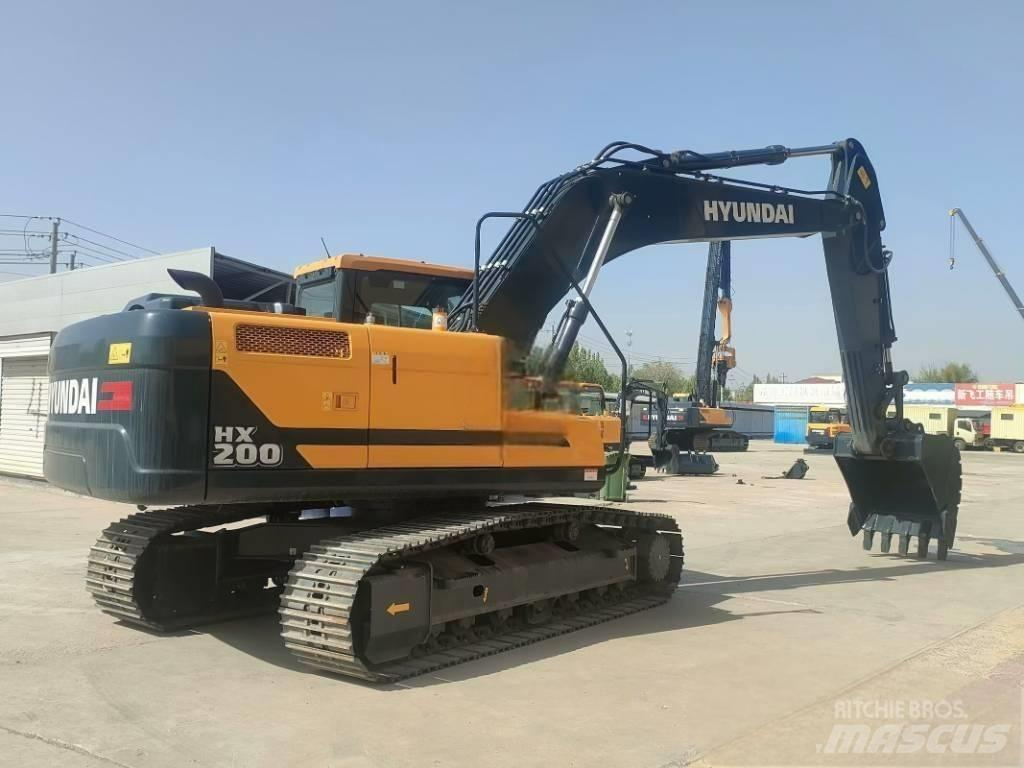 Hyundai HX 200 履带挖掘机