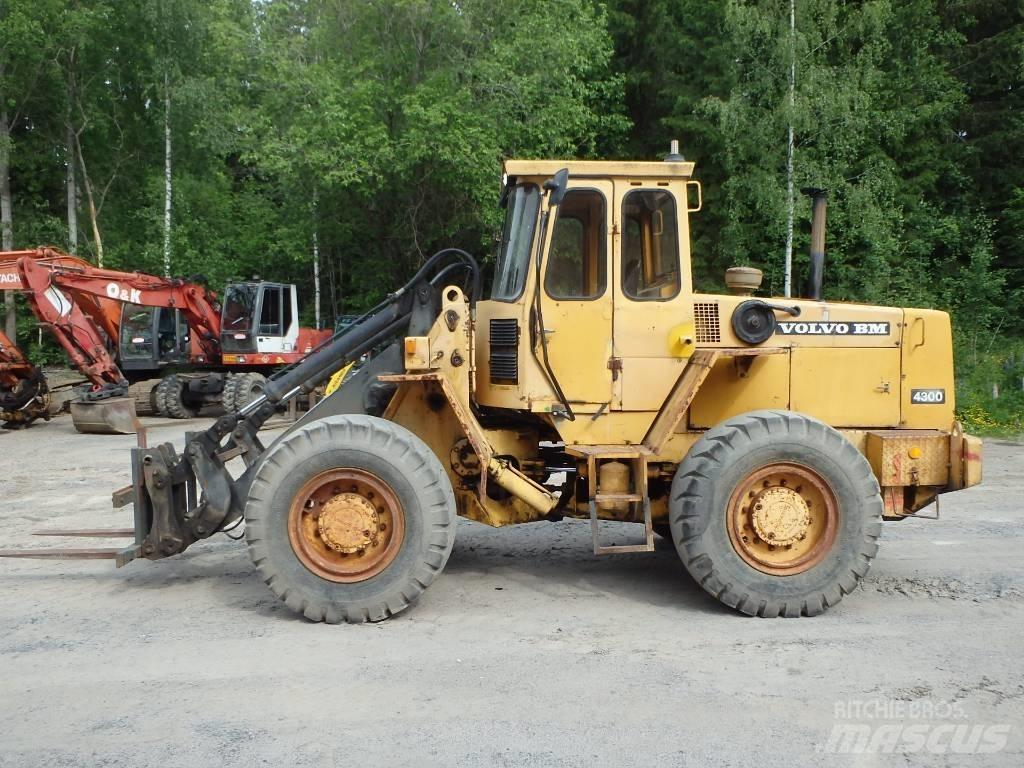 Volvo BM 4300 4x4 轮式装载机