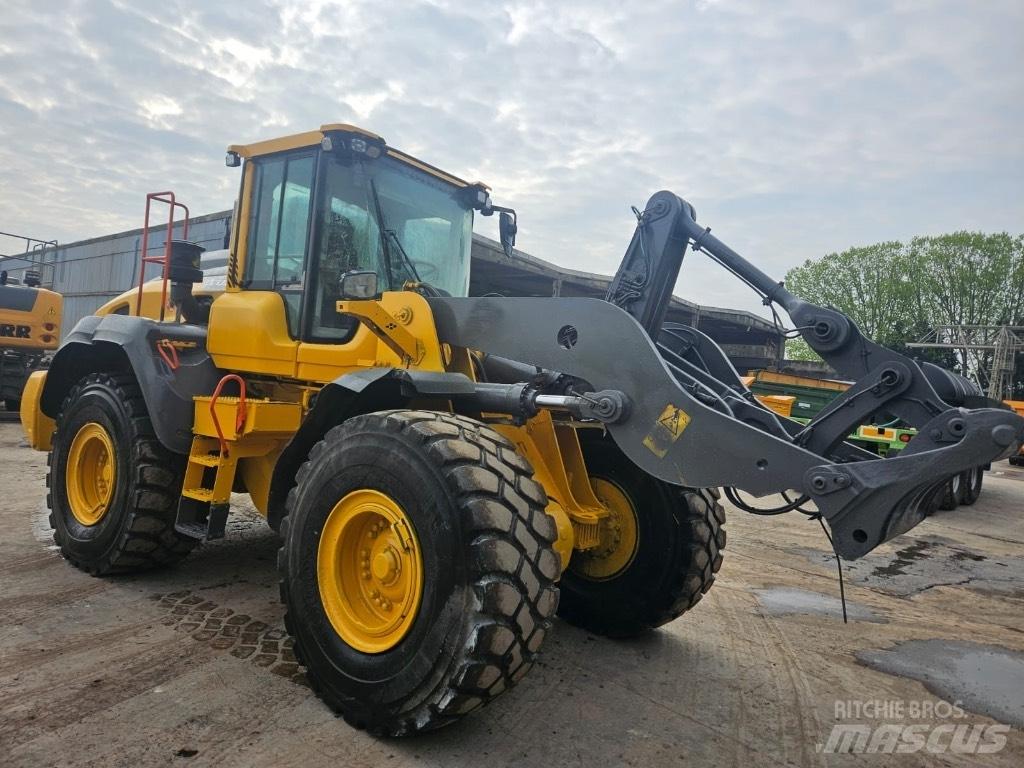 Volvo L 110 H 轮式装载机