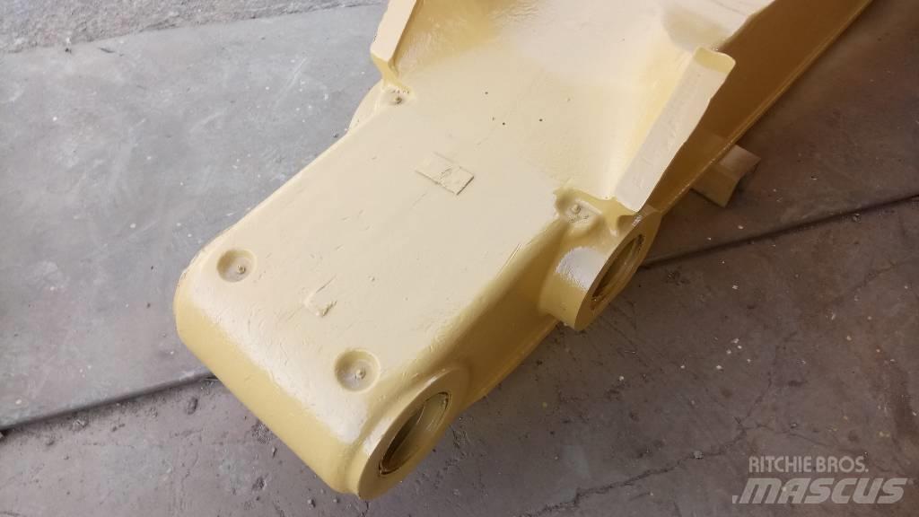 CAT 245 吊杆和铲斗