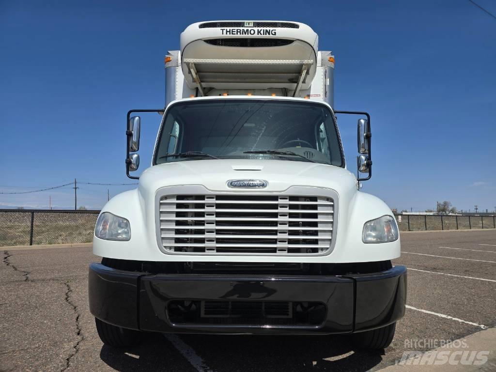 Freightliner M 106 冷藏车