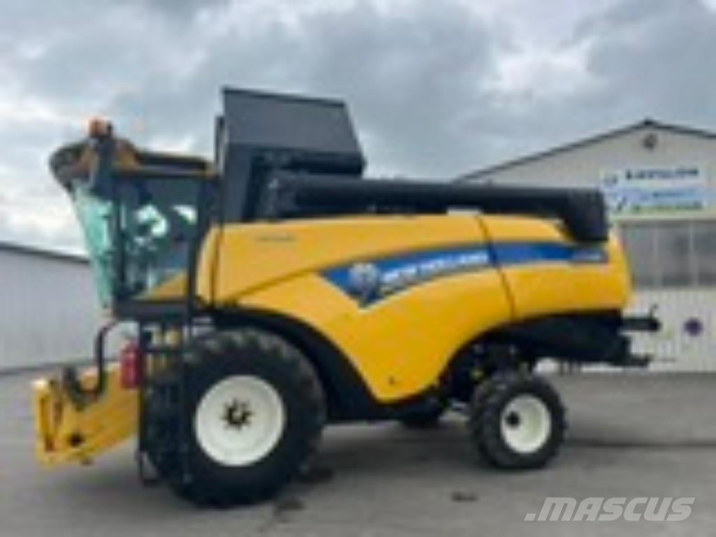 New Holland CX5.80 联合收割机