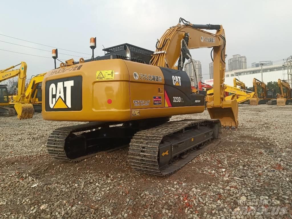 CAT 323 D 履带挖掘机