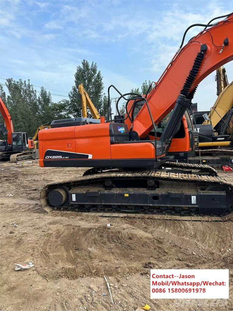Doosan DX 225 LCA 履带挖掘机