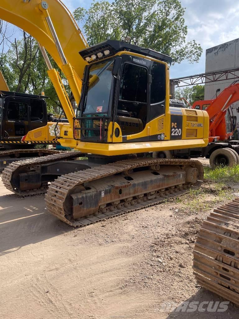 Komatsu pc220-8 履带挖掘机