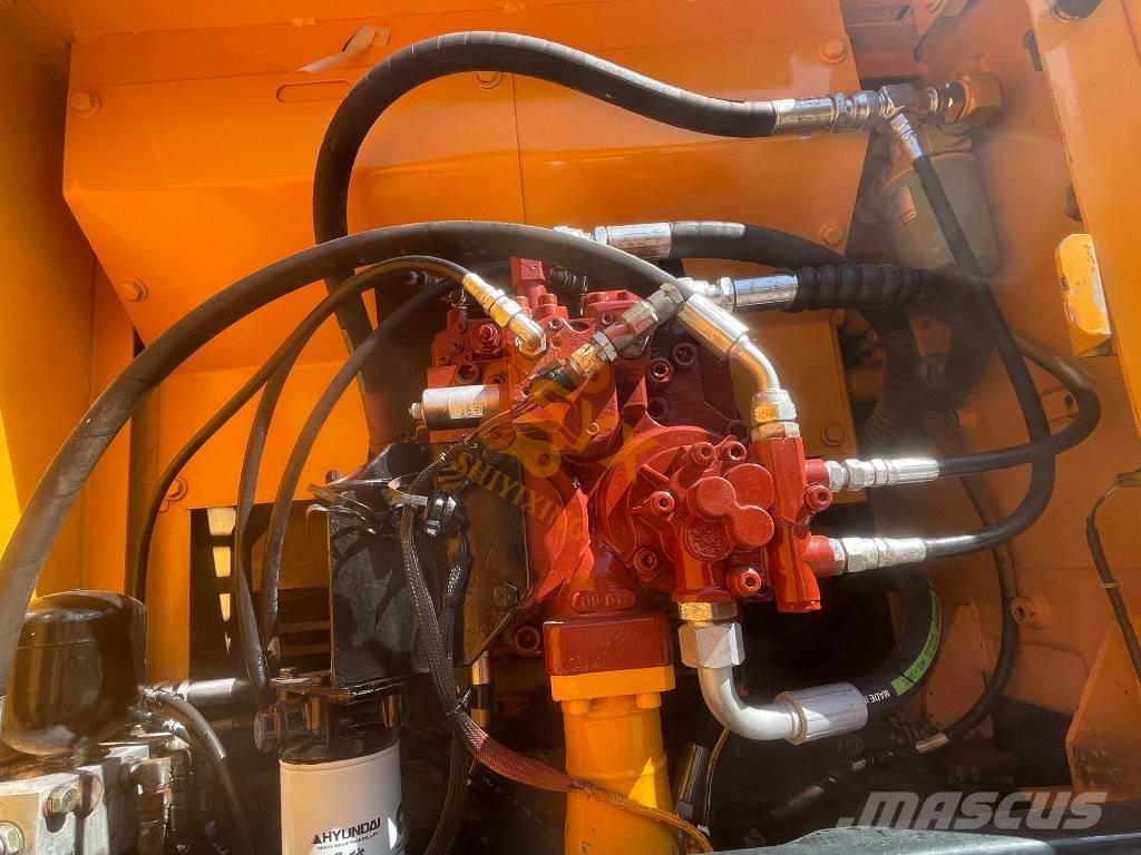 Hyundai R210W-9 轮式挖掘机