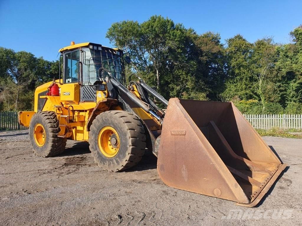 JCB 437 HT 轮式装载机