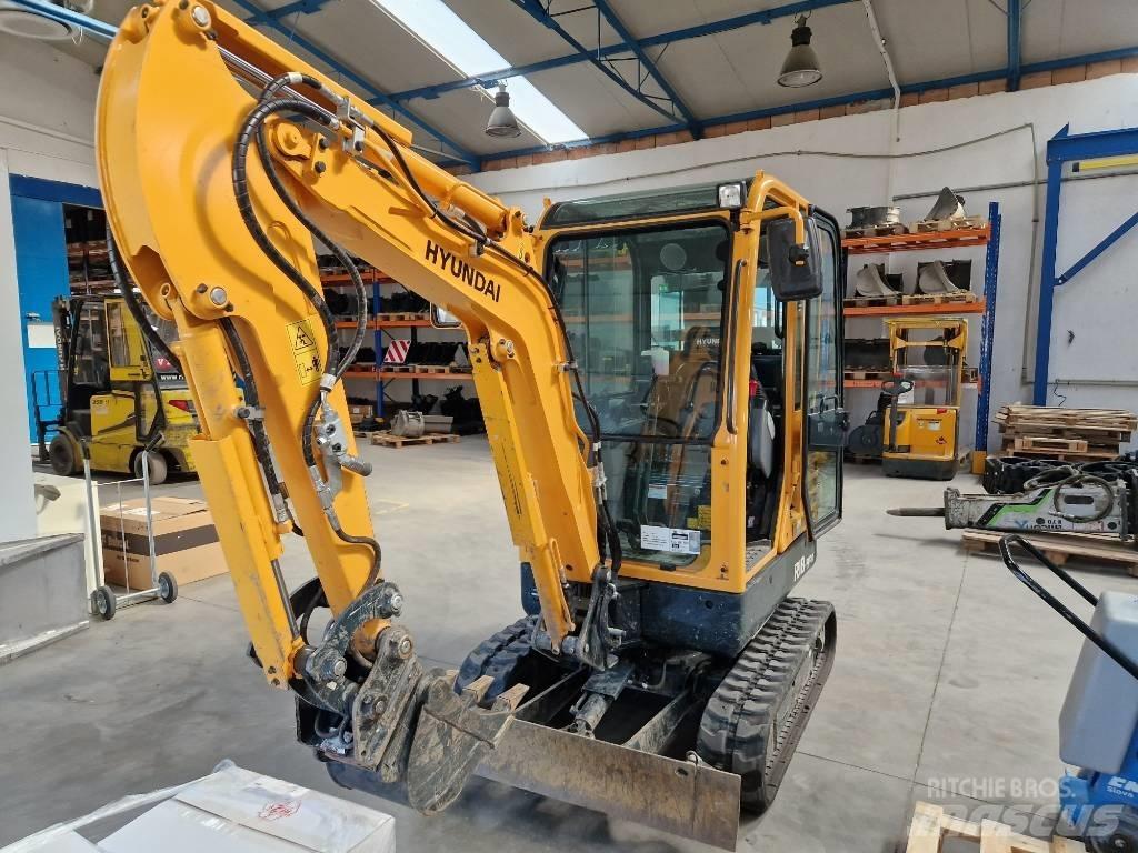 Hyundai R18-9AK 小型挖掘机