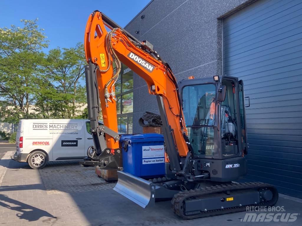 Develon DX 35 Z-7 小型挖掘机