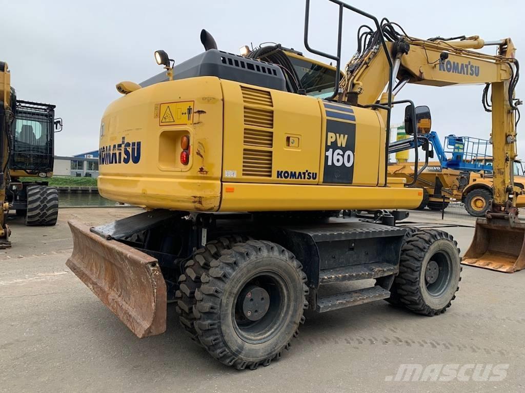 Komatsu PW160-8 轮式挖掘机