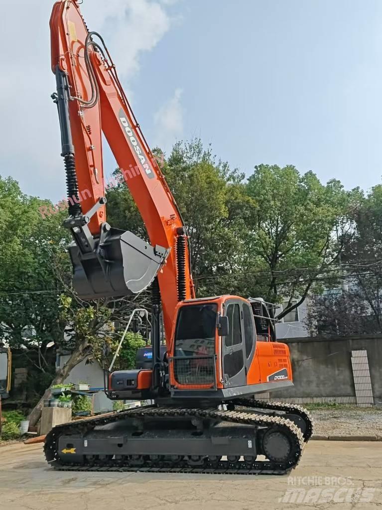 Doosan DX 300 履带挖掘机