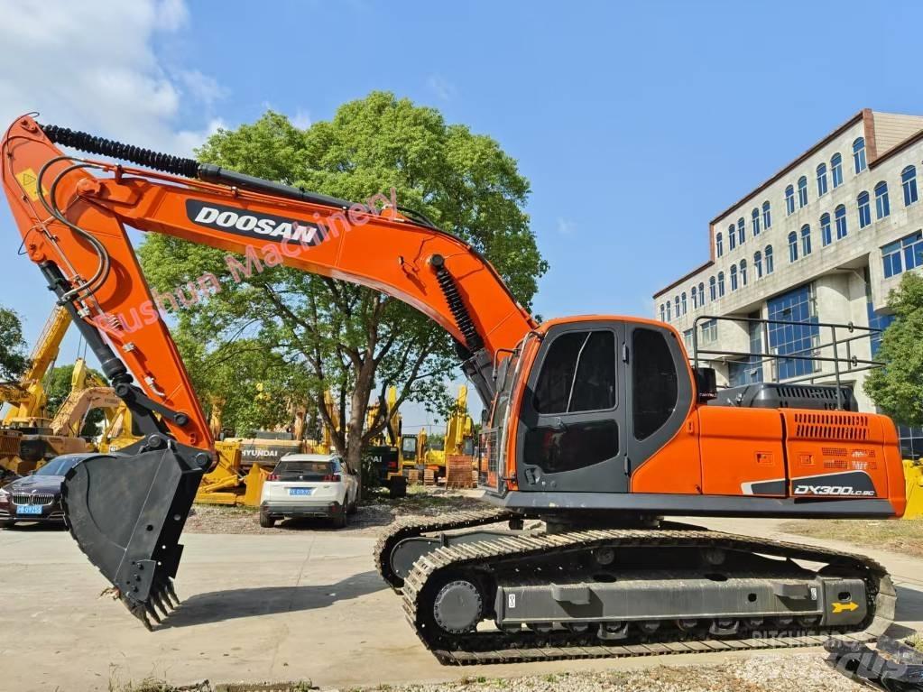 Doosan DX 300 履带挖掘机