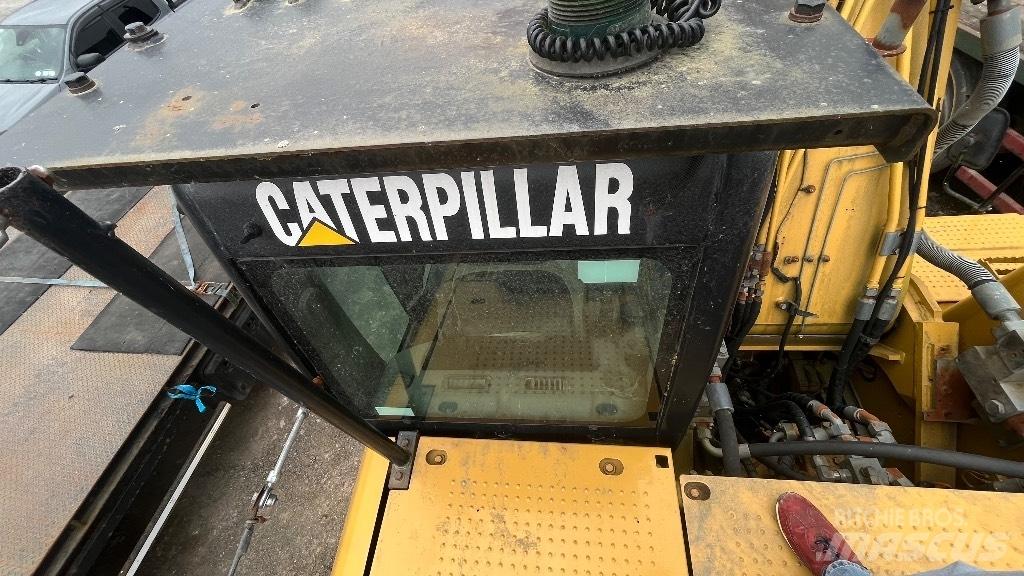 CAT 324 D L 履带挖掘机
