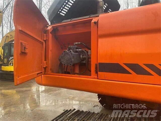 Doosan DX300LC 履带挖掘机
