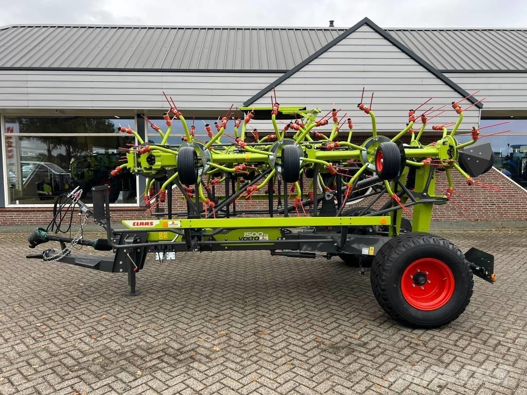 CLAAS Volto 1500 TS 犁耙和摊草机