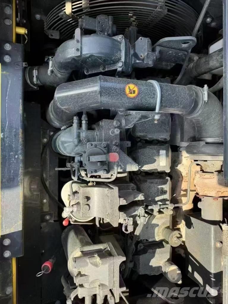Komatsu PC 400-8 履带挖掘机