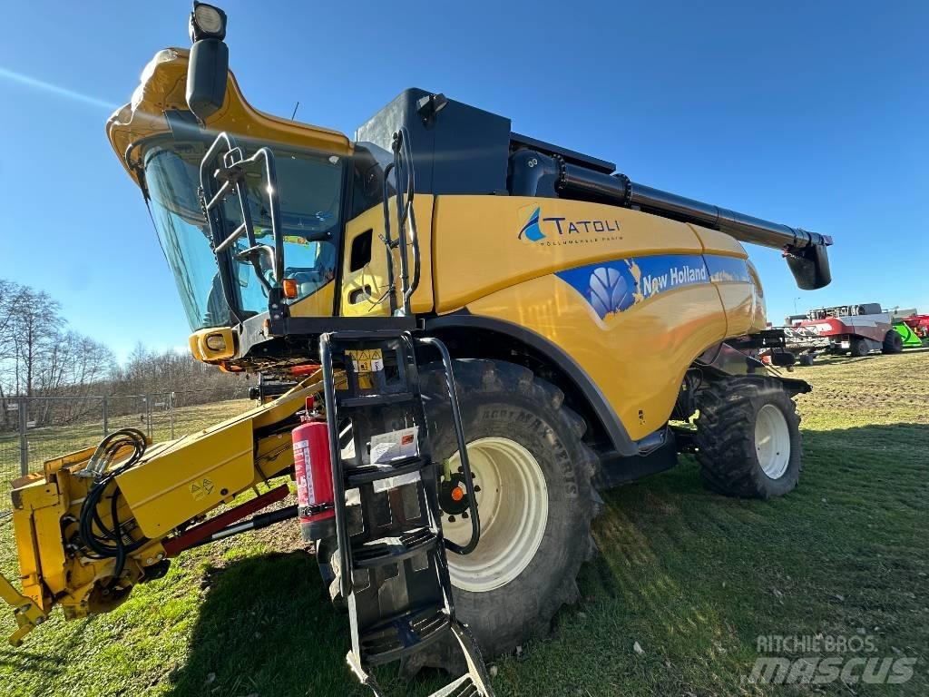 New Holland CX 8080 联合收割机
