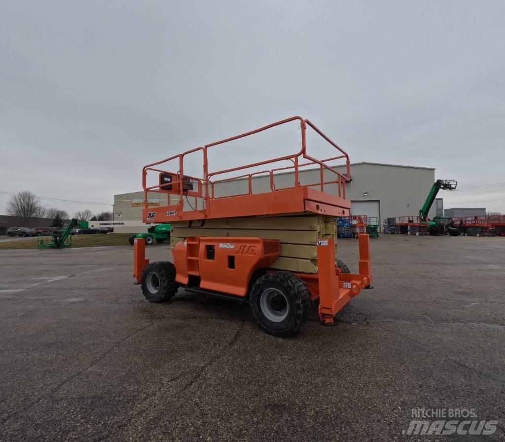 JLG 4394 RT 剪叉式升降机